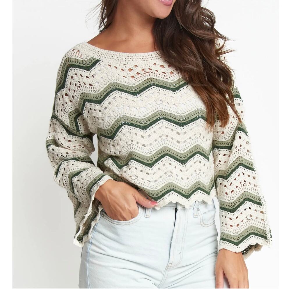 Elsie & Zoey Chevron Crochet Bell Sleeve Cropped Top Size S/M Beach Coachella